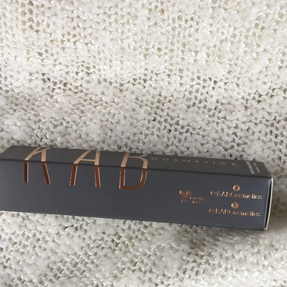 KAB Cosmetics Matte Liquid Lipstick in Red Velvet, 5g/0.175fl oz